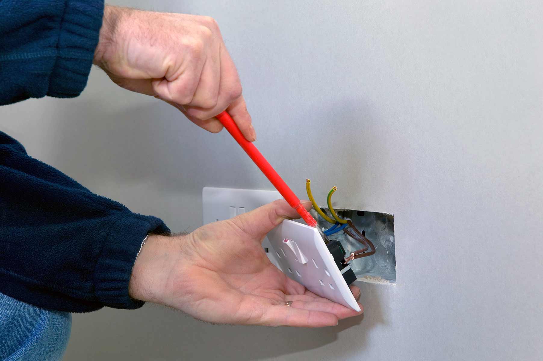 Our electricians can install plug sockets for domestic and commercial proeprties in Battersea and the local area. 